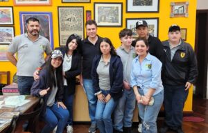 Lee más sobre el artículo Estudiantes y docentes de Chile inician intercambio educativo en el ámbito de la Escuela Agrotécnica de Casilda