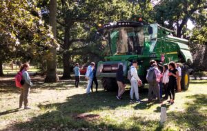 Lee más sobre el artículo Continúa el curso “Operador de Maquinaria Agrícola de Precisión”