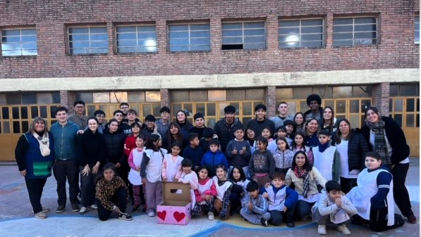 Lee más sobre el artículo Proyecto Solidario de Intervención Sociocomunitaria en la Escuela Nro. 490.