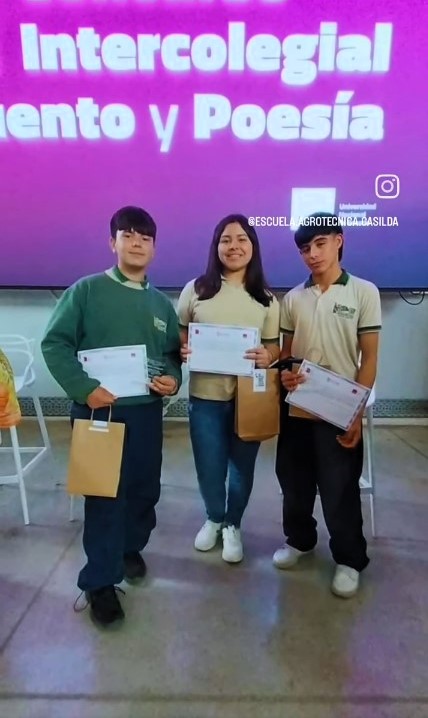 Lee más sobre el artículo Estudiantes premiados en el XI Concurso Intercolegial de Cuento y Poesía de las Escuelas Preuniversitarias de la UNR.