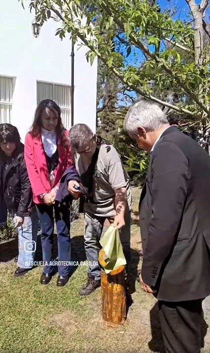 Lee más sobre el artículo En un emotivo acto homenaje se realizó la Restitución de Legajos.