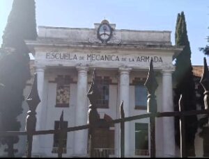 Lee más sobre el artículo Estudiantes visitaron la ex ESMA y el Centro Ana Frank en Bs. As.