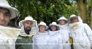Lee más sobre el artículo Actividades especiales en Apicultura y Sericicultura con estudiantes de Francia.
