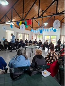 Lee más sobre el artículo Encuentro intergeneracional con el Programa Educativo de Adultos Mayores en El Trébol.